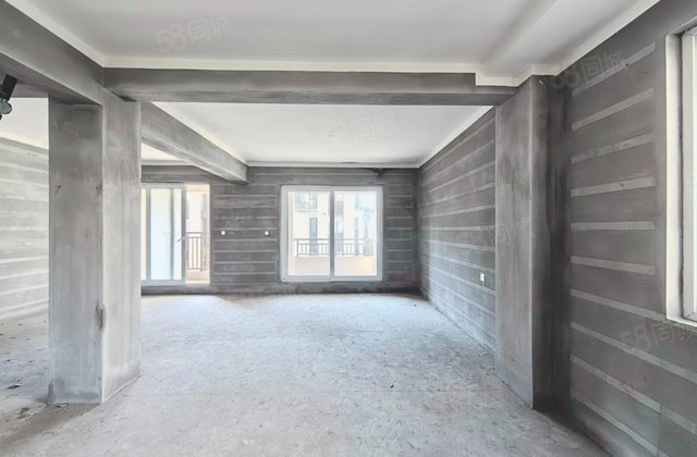 万科堂院4室2厅153.28㎡694万二手房图片