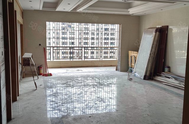 景汇名都4室2厅184.18㎡150万二手房图片