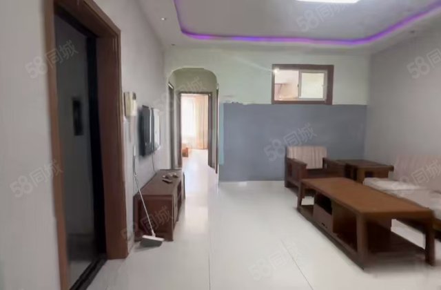 兴华东路巡防大队家属院 商业配套齐全 电梯10楼三居看房方便