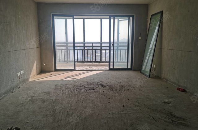 德天国际广场二期3室2厅135㎡63.8万二手房图片