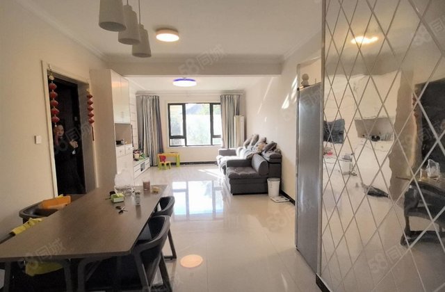 绿城百合新城 实验东昌 三叶草户型 全天采光 精装修