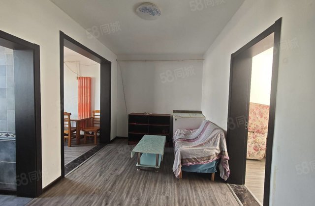 三中北校，万达广场附近，花园路