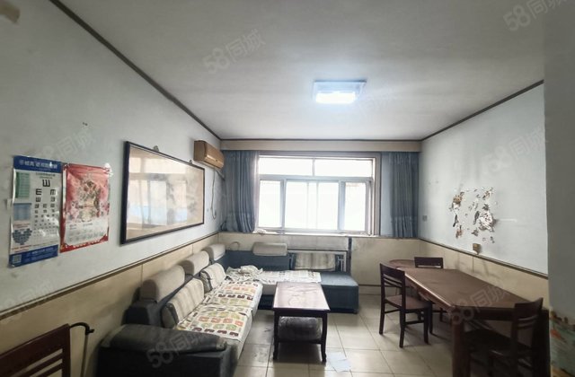 东昌总校兴华路  一类一，中间楼层，停小车方便