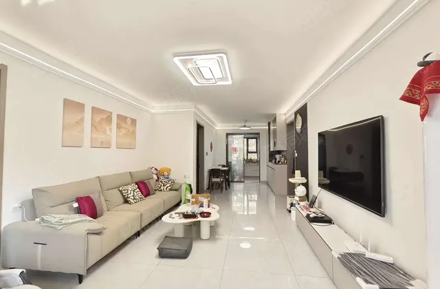 133平 金裕新城 电梯房 简单装修 3室2厅 居家自住 保