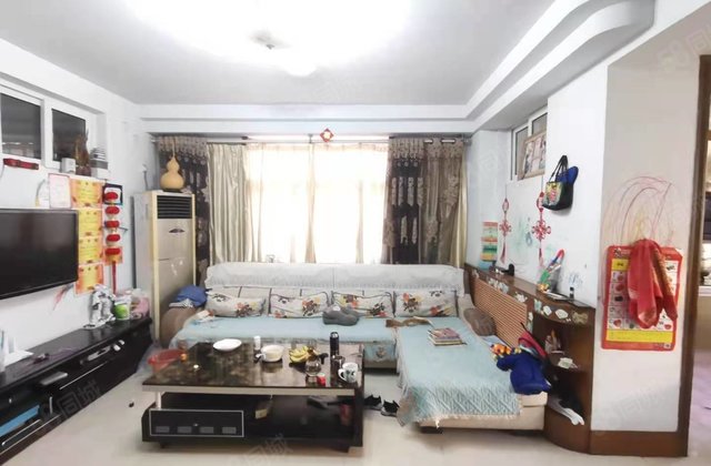 湖边 鼎舜花园南区 商品房 西边户 可隔三室 市医院附近