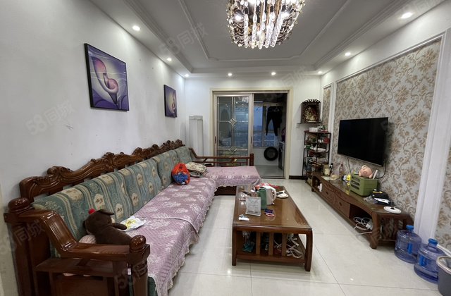 新出单价8000，五星百货旁，星光中央丽都带储藏室3室2卫