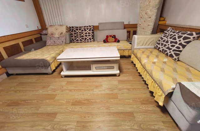 银雀山小区4室2厅142.77㎡70万二手房图片