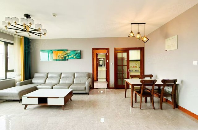 百合新城锦兰园 带电梯 次新房 楼层好 刚需小三居