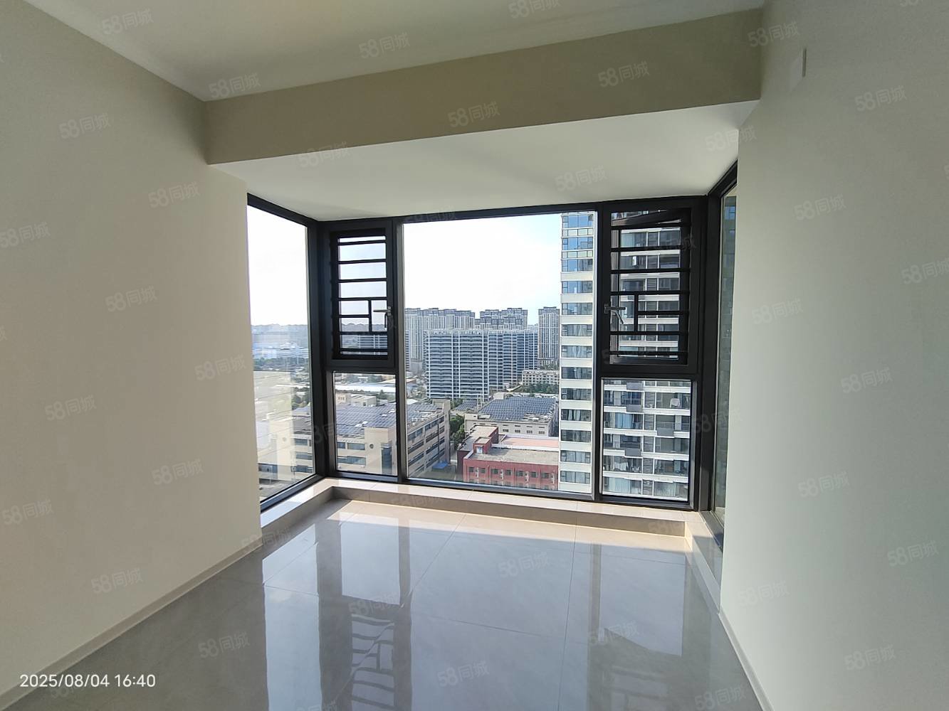 万达大都会公元3室2厅2卫116㎡南北70万