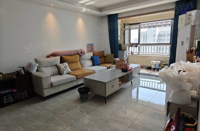 莲湖新城 精装三室 免大税 带车位储藏室 拎包入住 东苑滨河