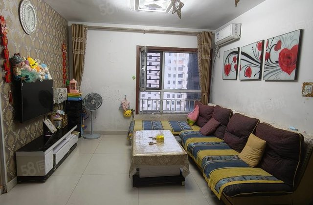 新出水岸花语精装三室，随时看房。