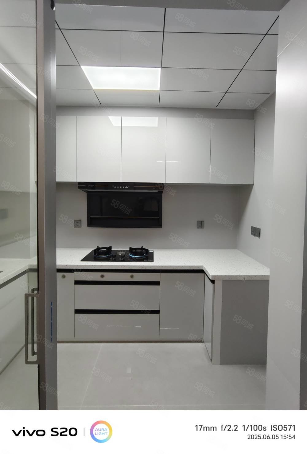 新城明珠3室2厅2卫110㎡南北58万