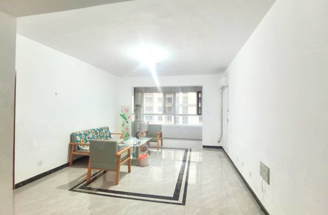 总高9层，三叶草户型，全明户型带车位储藏室免大税，二中文苑