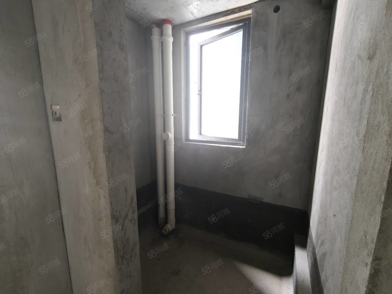 香山苑小区(张湾)3室2厅2卫106㎡南北78万