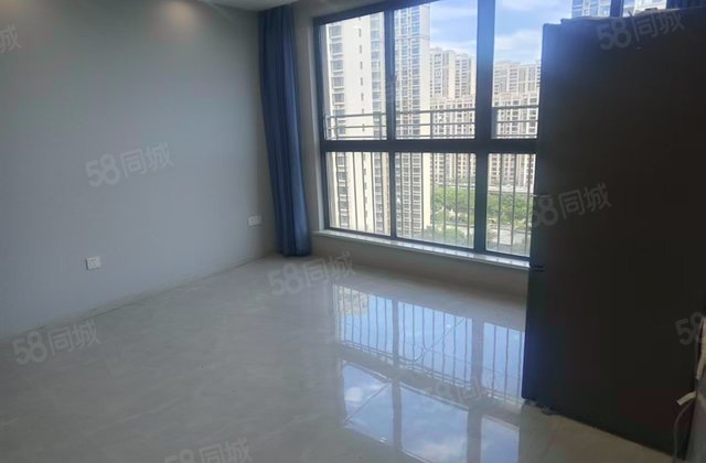 中港翡翠城3室1厅109㎡90万二手房图片