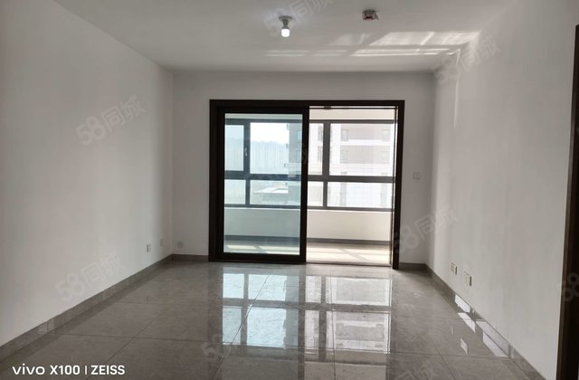 级星光珺园，四叶草户型，总高18层，东边户带车储，免大税