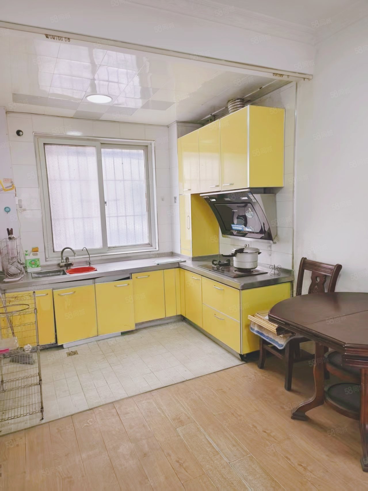 红卫三公司小区3室1厅1卫88.87㎡南30万