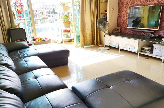 骏华轩4室2厅134.51㎡66万二手房图片