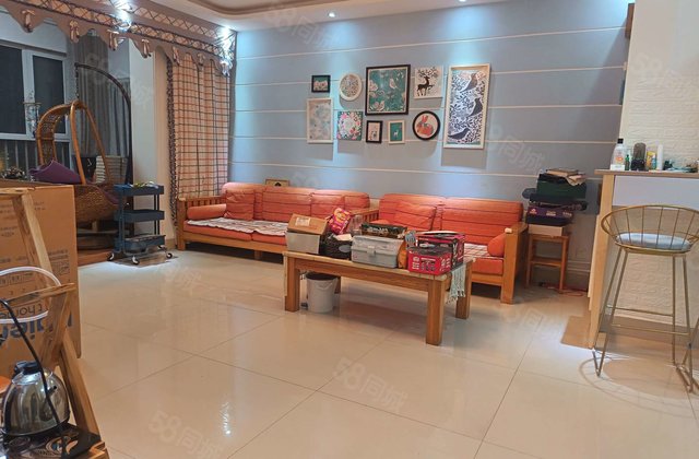 月亮湾C区 带车位和储藏室 价格可以聊 育红和实验