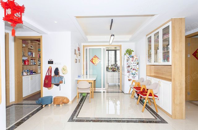 绿都少荃府4室2厅119.88㎡108万二手房图片