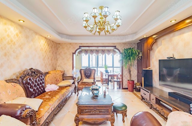 藏珑湖上国际花园4室2厅160.12㎡190万二手房图片