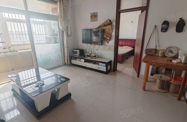 湖西市场  城市主人 电梯商品房 单价4千 小三室36.8