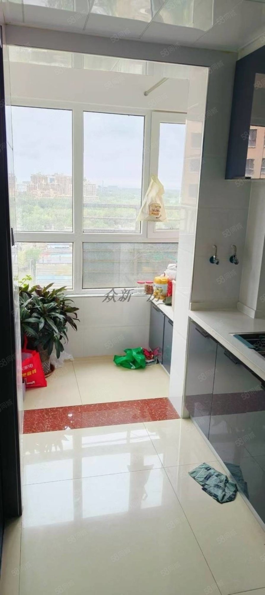 青湖铭城2室2厅1卫95㎡南北32.8万