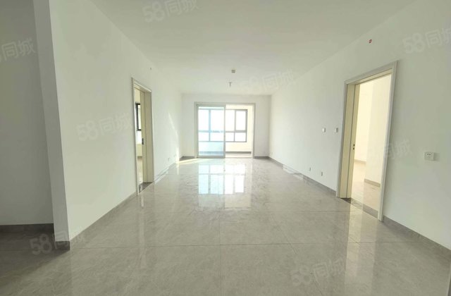 高楼层视野好 双卫生间 南北通透 得房率高 购物方便 有电梯