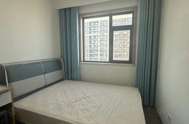 一中附近民生凤凰城8号院电梯中间楼层 车位储藏室 免大税