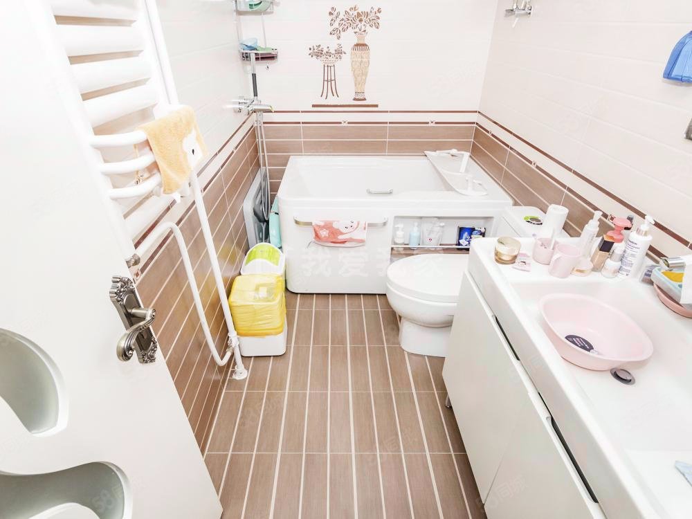 芳林苑3室1廳2衛(wèi)122.15㎡西南560萬(wàn)