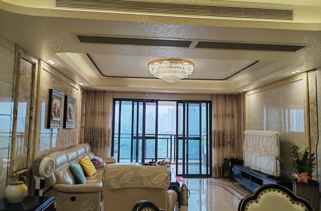 南国豪苑4室2厅166㎡198万二手房图片