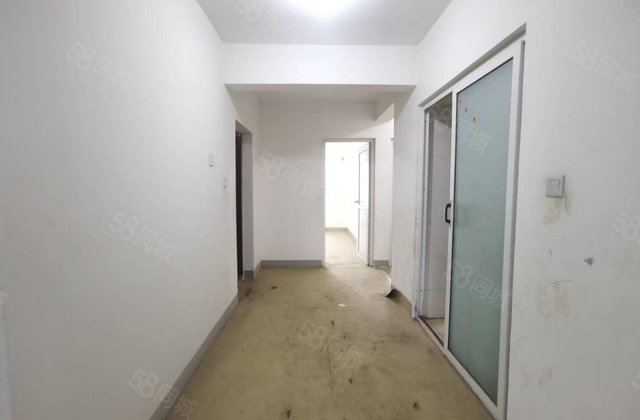 花园北路 房龄新 正规商品房 南北通透 医疗配套成熟 小三房