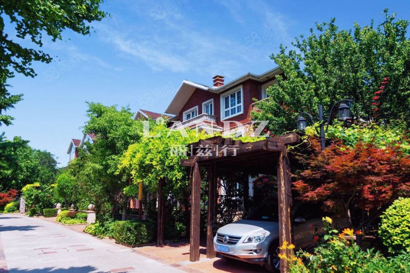 御墅临枫三区毛坯联排别墅,室内可装电梯,5套房,随时看房