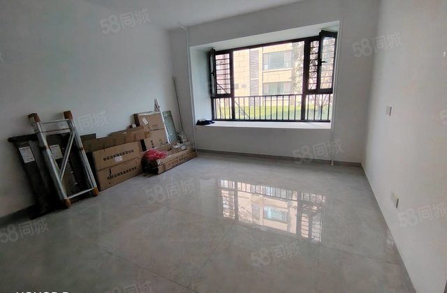 房东诚心出售 孝心一楼 新房未住 南北通透  送车位储藏室