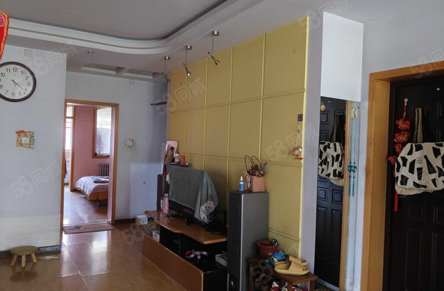 医院商场便利 停车方便 送家具 送地下室 房东直卖