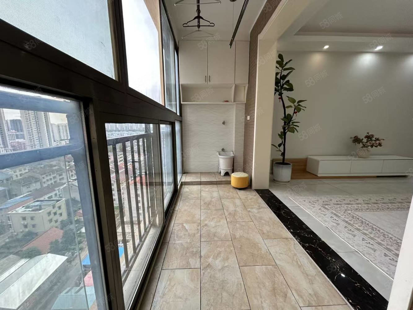 中润金桥郡3室2厅2卫117㎡南北71万