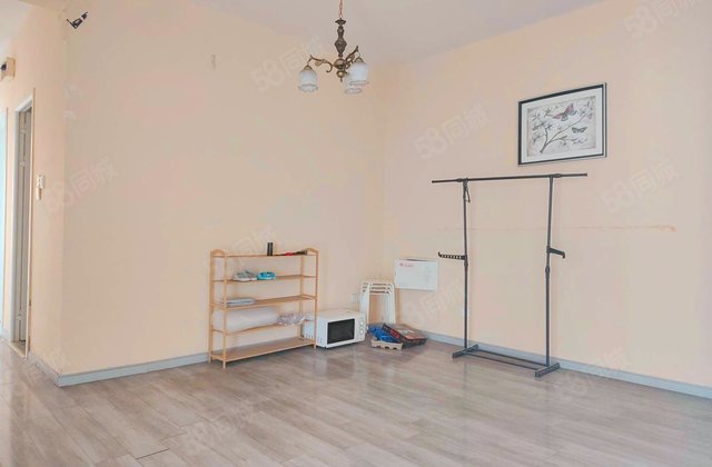 中港悦蓉府3室2厅84.8㎡140万二手房图片