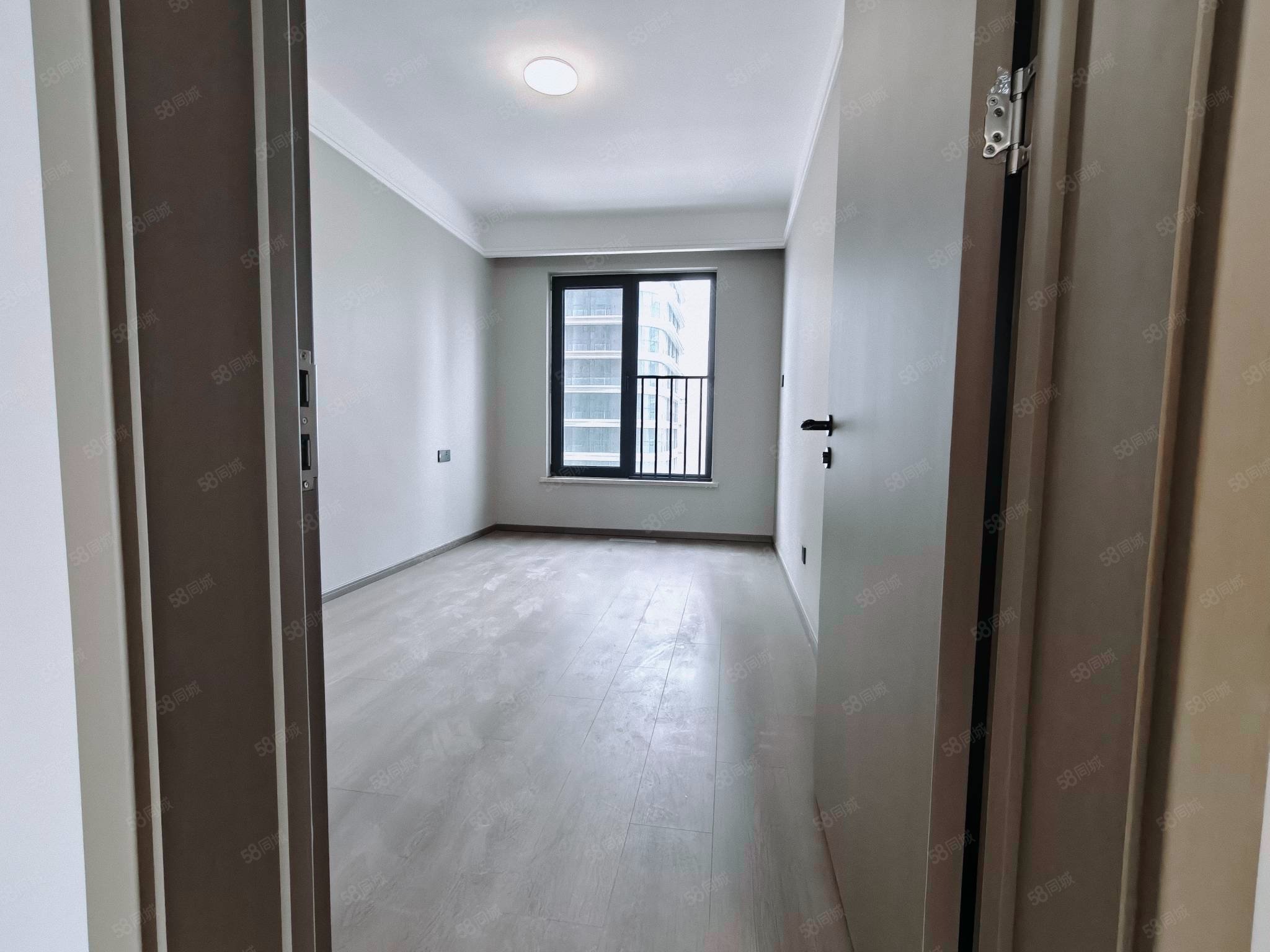 三湘印象森林海尚城3室2厅1卫118㎡南北112万