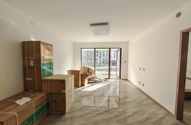 新区政府 新房未注 学府印象一实验 三室双卫带车位