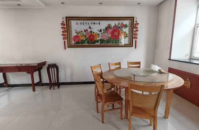 滨城商业中心住宅楼4室2厅153.23㎡46万二手房图片