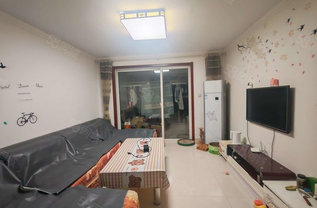 郁光  ，四中。免大税，有储藏室。中间好楼层。电梯商品房。