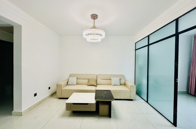 香江旁 水城雅居好楼层干净整洁 三室一厅 简装阳明向阳站北