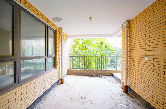 嘉华城5室2厅184.5㎡138万二手房图片