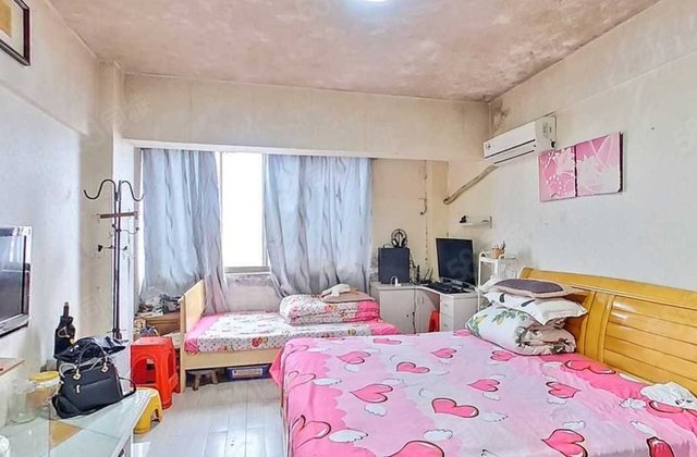 东方巴黎1室1厅34.07㎡24万二手房图片