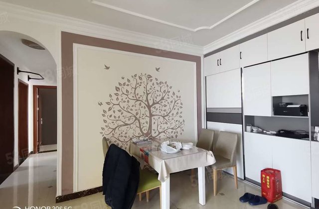 湖边好房！观澜一品，带车位，精装三室两厅两卫免大税，城市主人