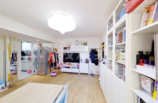 光彩家园2室1厅74.78㎡350万二手房图片