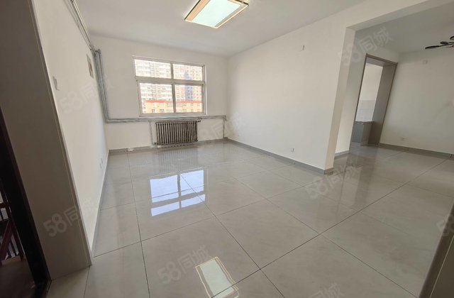 急售兴华路 东昌精装 汽车配件家属院 单价4000多停车方便