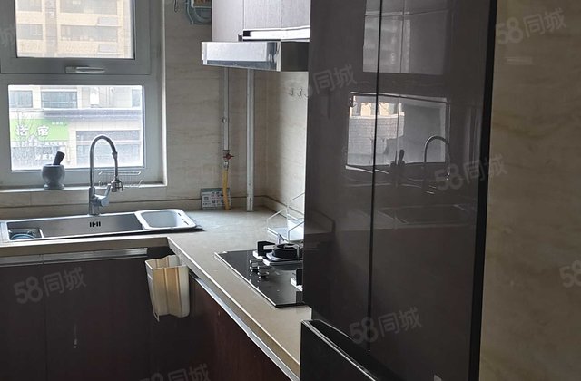 真实有效 朝南 交通便利 双卫格局 近医院 小三居 随时可看