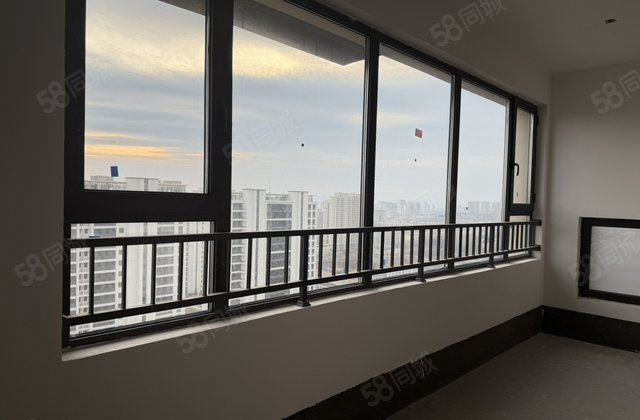 新泰吾悦华府3室2厅113㎡60万二手房图片