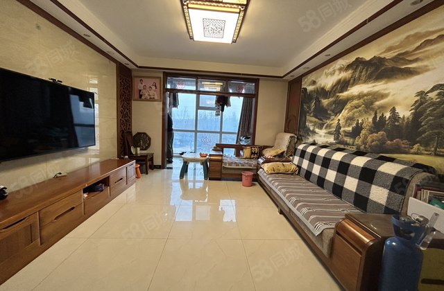 西安交大小区 新东方龙湾带车位储藏室 精装修 划文轩 二实验